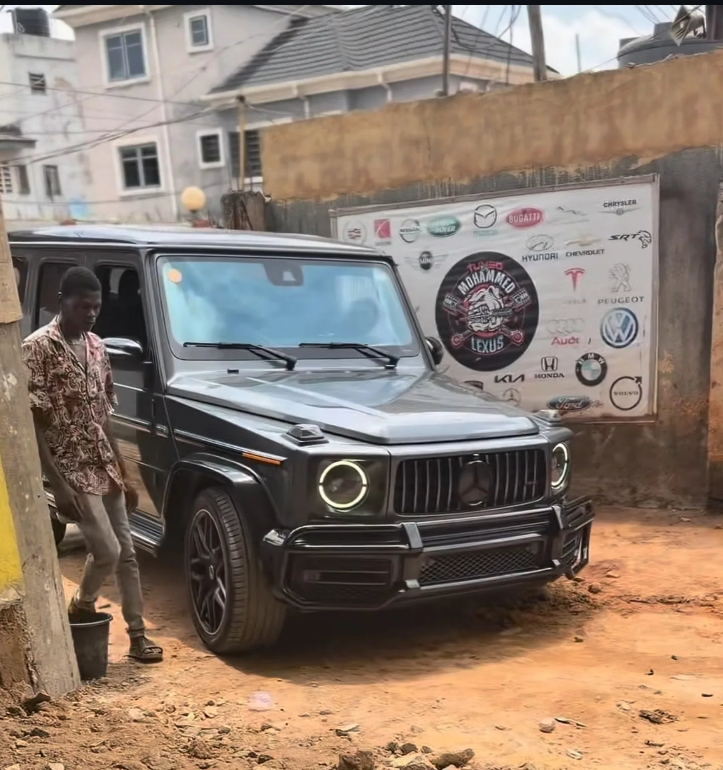 Mercedes G-Wagon AMG before wrap arriving Mohammed Lexus workshop Lagos factory colour